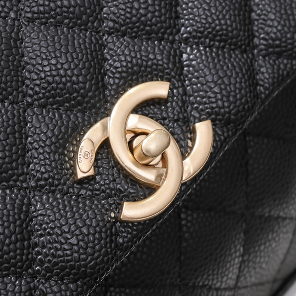 シャネルバッグ素材ディテール